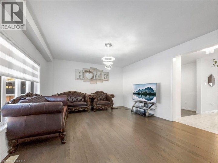 Photo 8 at 22 Lorne Card Drive, Innerkip (Victoria Park), Woodstock