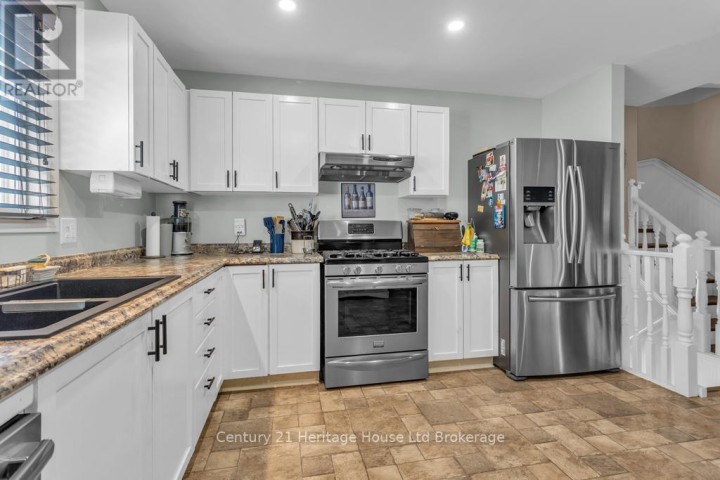 Photo 8 at 47 Beckett Boulevard, Tillsonburg