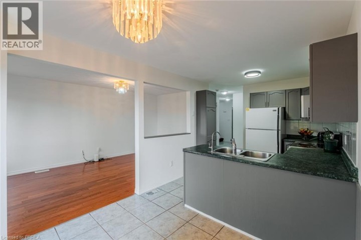 Photo 12 at 25 Anastasia Crescent, Brantford