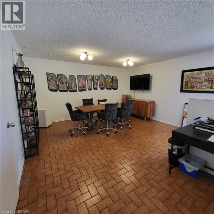 Photo 2 at 325 Fairview Drive, Brantford