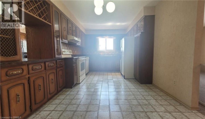 Photo 30 at 325 Fairview Drive, Brantford