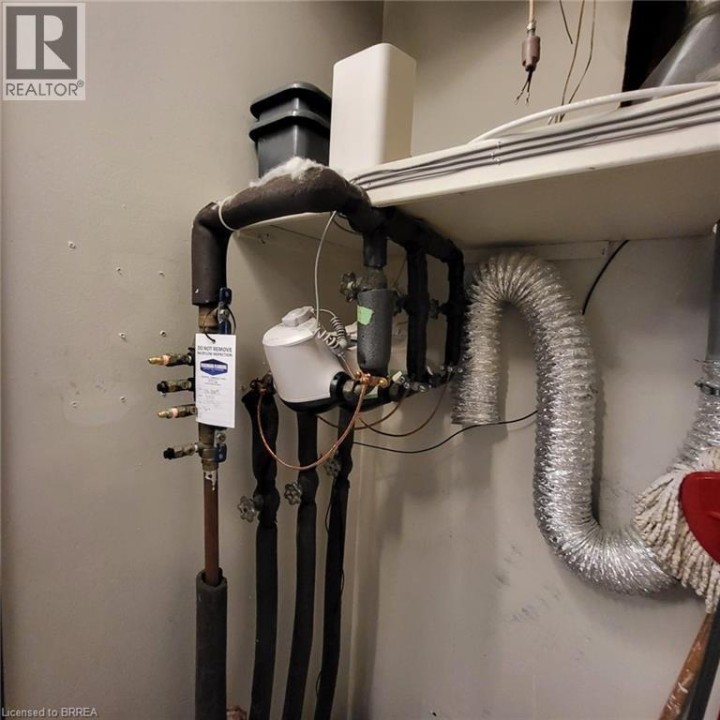 Photo 9 at 325 Fairview Drive, Brantford