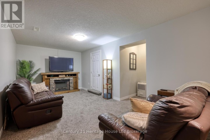 Photo 22 at 57 Fuller Drive, Ingersoll - South, Ingersoll