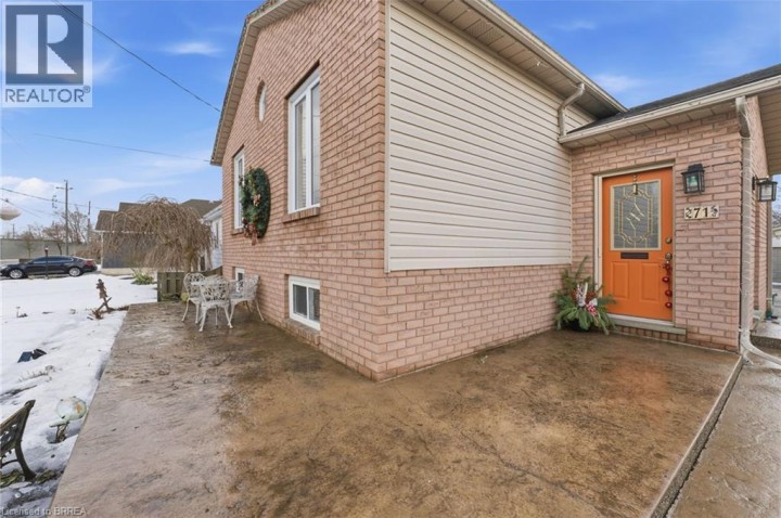 Photo 2 at 71 Barnes Avenue, Brantford