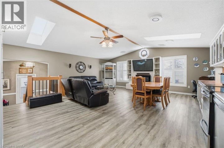 Photo 6 at 71 Barnes Avenue, Brantford