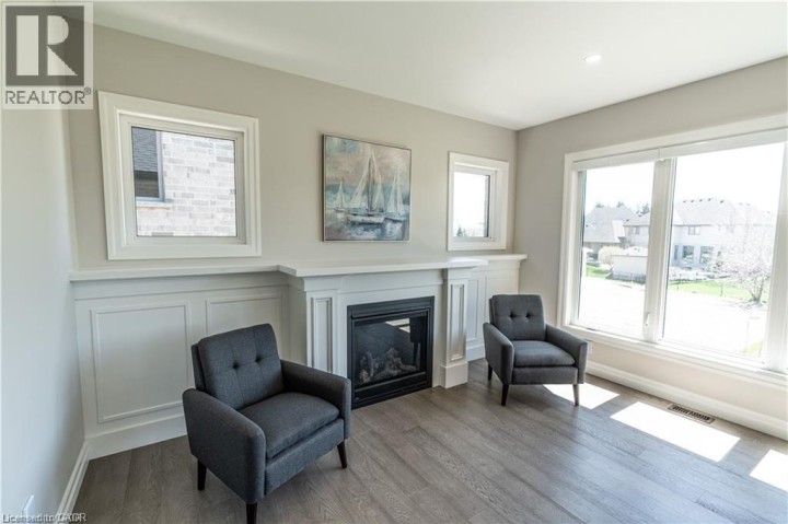 Photo 16 at 15 Hudson Drive, Brantford