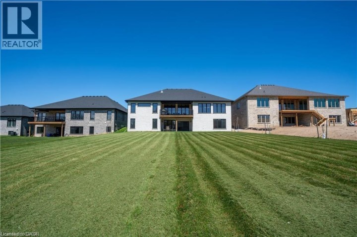 Photo 4 at 15 Hudson Drive, Brantford