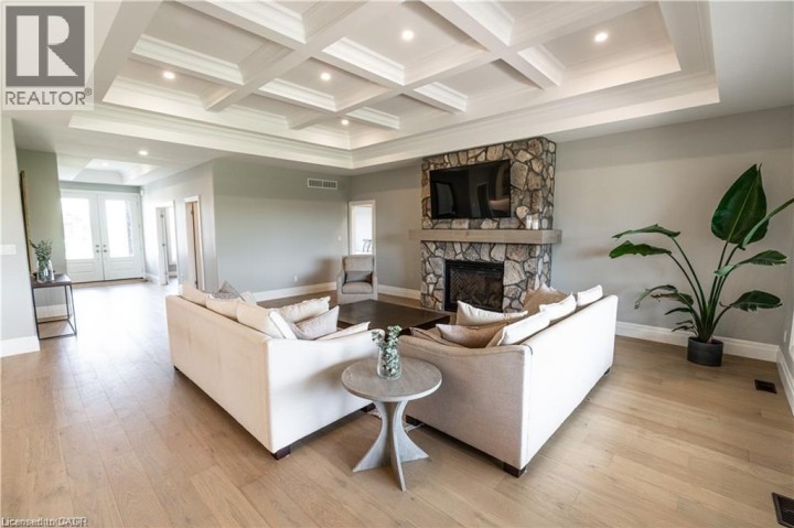 Photo 7 at 21 Hudson Drive, Brantford