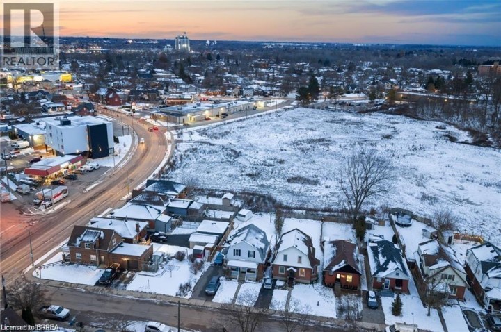 Photo 20 at 12 Carlyle Street, Brantford