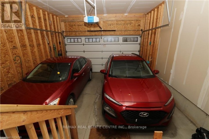 Photo 8 at  87a Abigail Avenue, Brantford