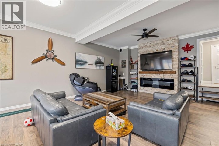 Photo 13 at 169 Mount Pleasant Street, Brantford