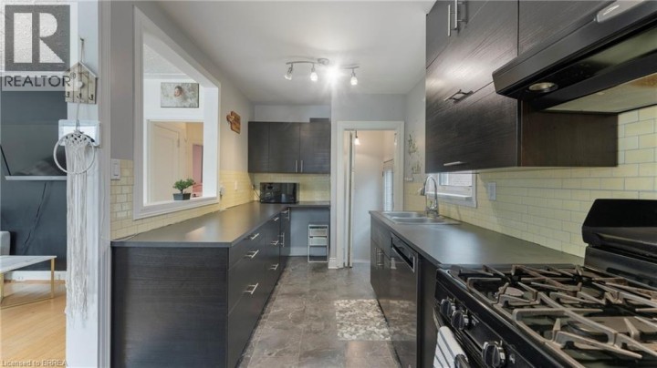 Photo 18 at 69 Lyons Avenue, Brantford