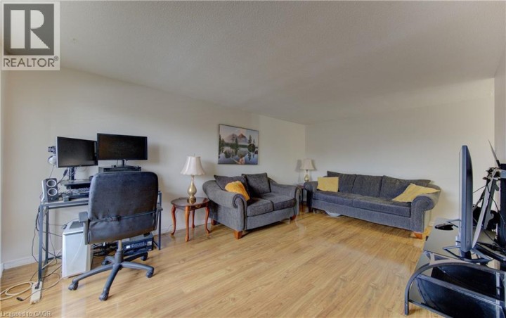 Photo 18 at 103 - 4 Avalon Place, Forest Hill, Kitchener