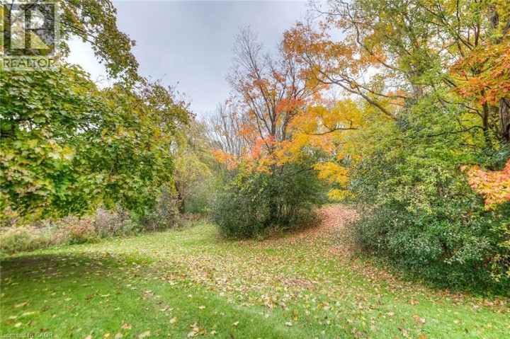 Photo 9 at 103 - 4 Avalon Place, Forest Hill, Kitchener