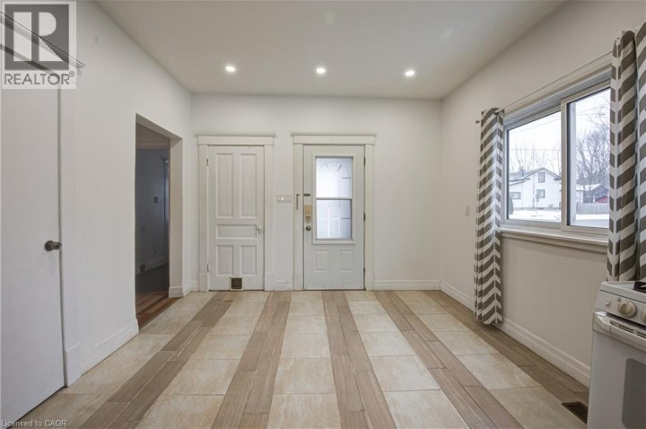 Photo 16 at 114 George Street, Ingersoll