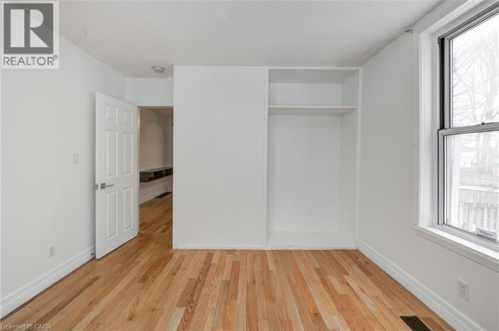 Photo 8 at 114 George Street, Ingersoll