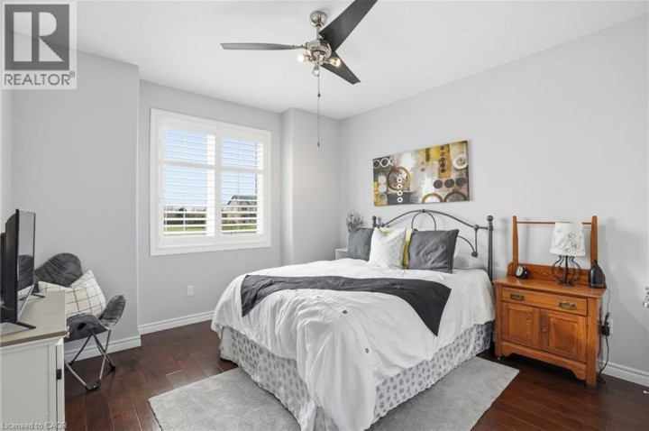 Photo 24 at 6 Macneil Court, Brantford