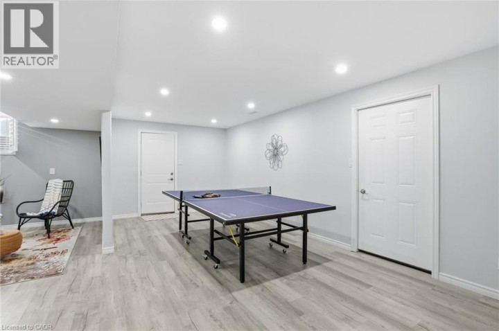 Photo 37 at 6 Macneil Court, Brantford