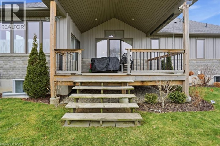 Photo 43 at 6 Macneil Court, Brantford