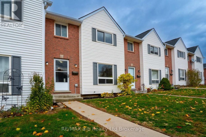 Photo 1 at 6 - 380 Quarter Line, Tillsonburg