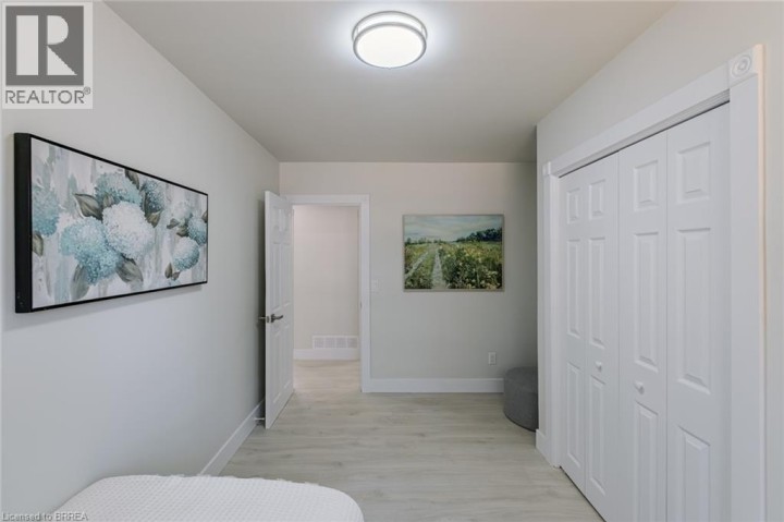 Photo 16 at 106 Wood Street, Brantford