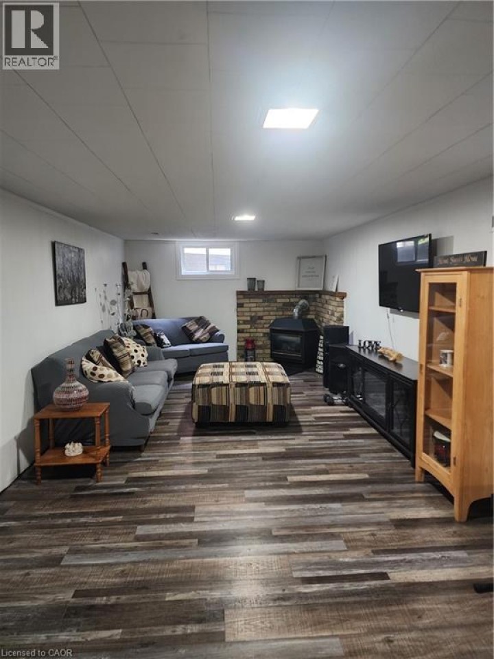 Photo 27 at 130 Balmoral Drive, Brantford