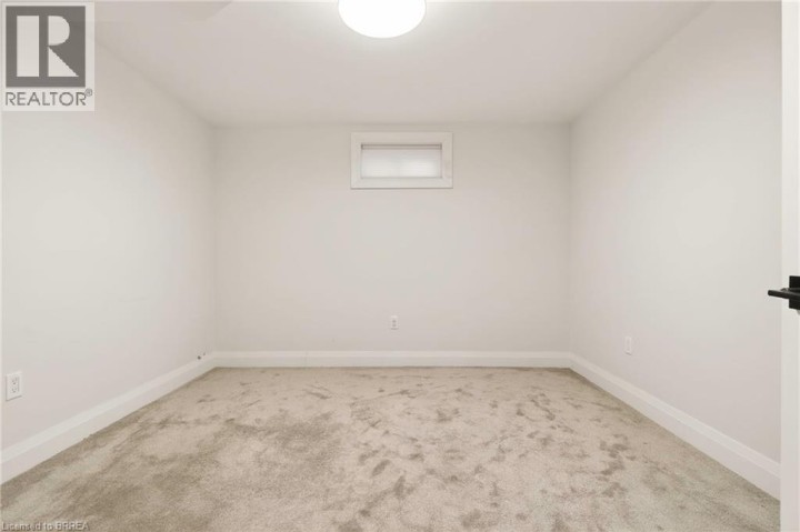 Photo 22 at 43 Blueridge Crescent, Brantford