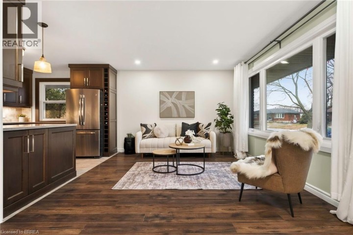 Photo 4 at 43 Blueridge Crescent, Brantford