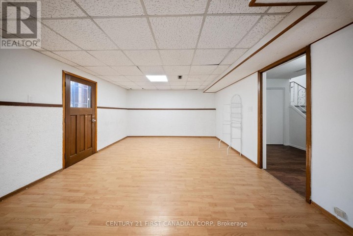 Photo 20 at 6 Spartan Drive, Brantford