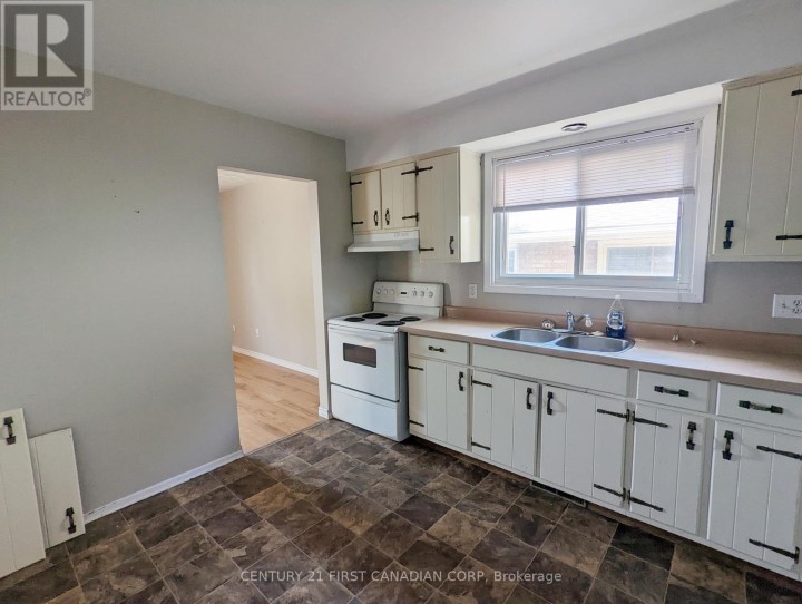 Photo 7 at 6 Spartan Drive, Brantford