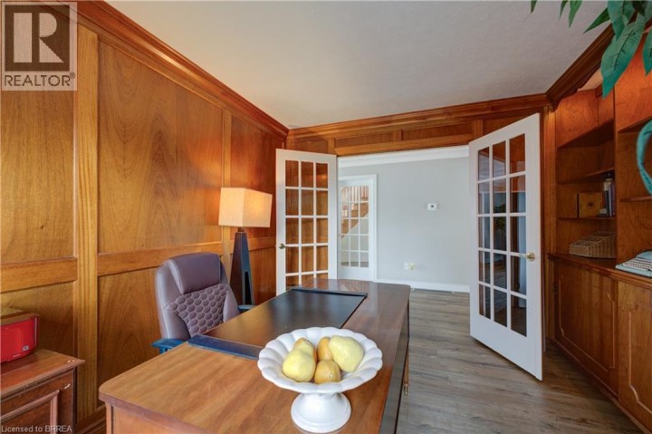 Photo 7 at 9 Scarfe Gardens, Brantford