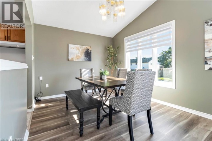 Photo 15 at 5 Cork Crescent, Brantford