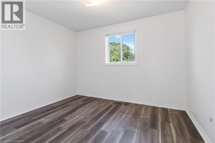 Photo 16 at 5 Cork Crescent, Brantford