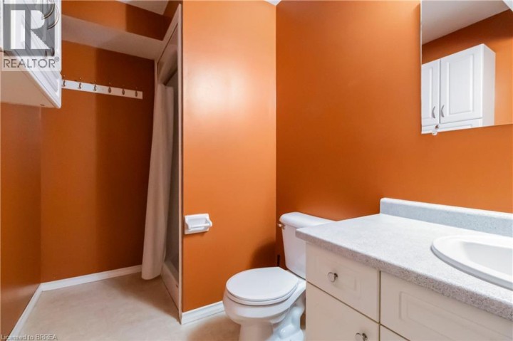 Photo 34 at 5 Cork Crescent, Brantford