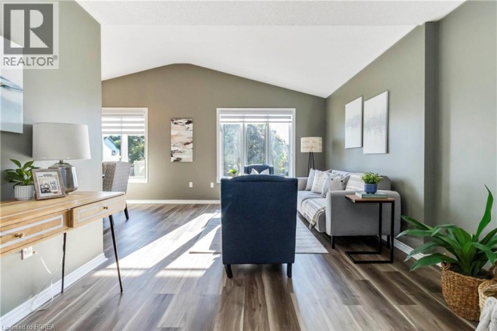 Photo 6 at 5 Cork Crescent, Brantford