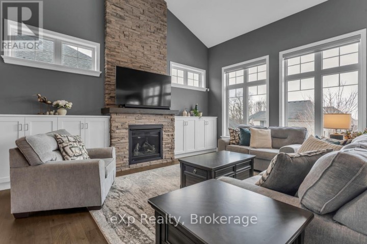 Photo 12 at 209 Boot Hill Road, Woodstock - South, Woodstock