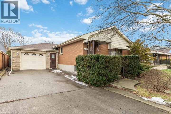 Photo 2 at 16 Paris Road, Brantford