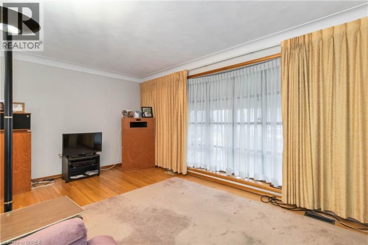 Photo 6 at 16 Paris Road, Brantford