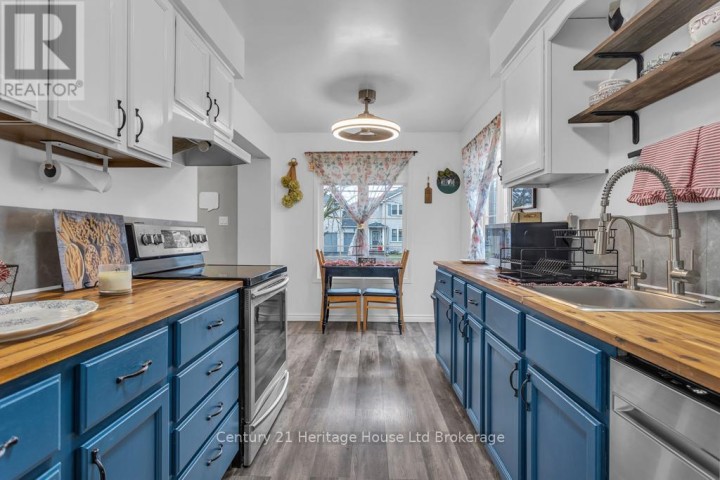 Photo 8 at 23 Tulip Drive, Tillsonburg