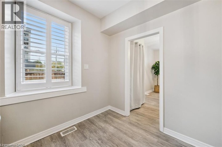 Photo 10 at 16 St Andrews Street, Victoria, Cambridge