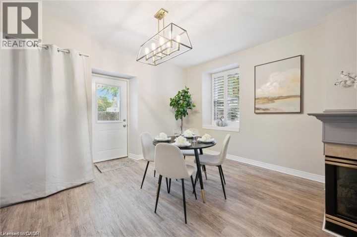 Photo 11 at 16 St Andrews Street, Victoria, Cambridge