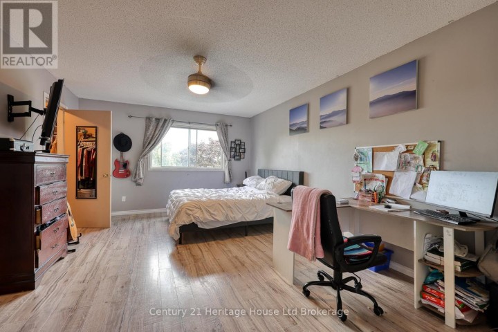 Photo 23 at 60 Canrobert Street, Woodstock - South, Woodstock