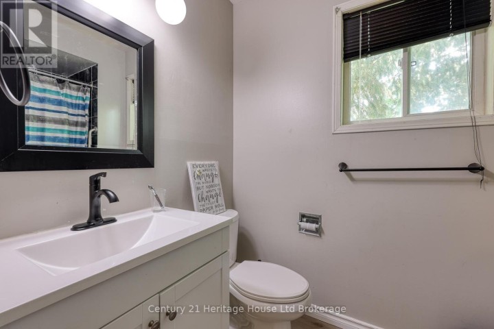 Photo 28 at 60 Canrobert Street, Woodstock - South, Woodstock