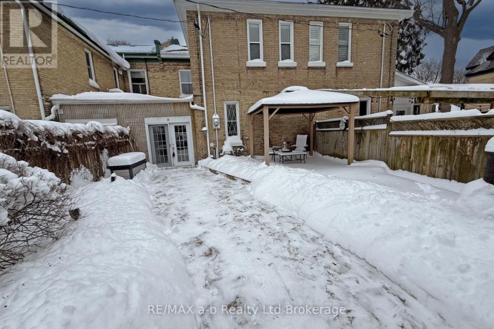 Photo 39 at 63 Vansittart Avenue, Woodstock - North, Woodstock