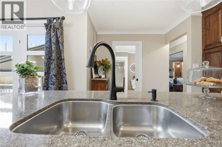 Photo 13 at 86 Elm Street, Brantford