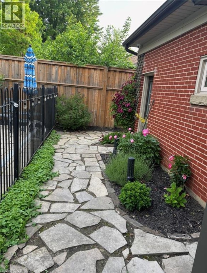 Photo 43 at 86 Elm Street, Brantford