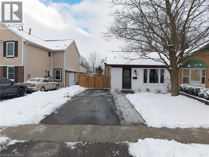 Photo 1 at 60 Banbury Road, Brantford