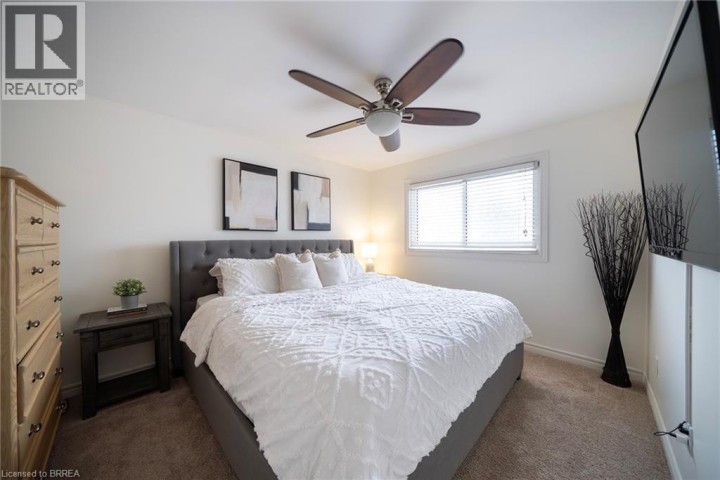 Photo 14 at 60 Banbury Road, Brantford