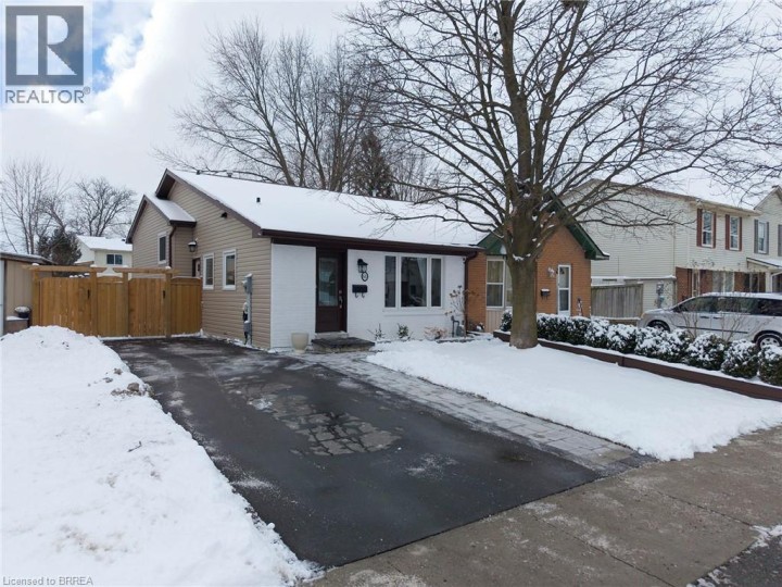 Photo 2 at 60 Banbury Road, Brantford