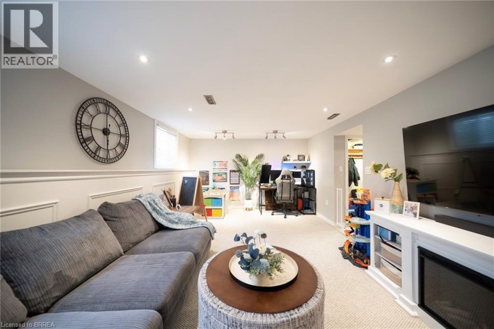 Photo 23 at 60 Banbury Road, Brantford